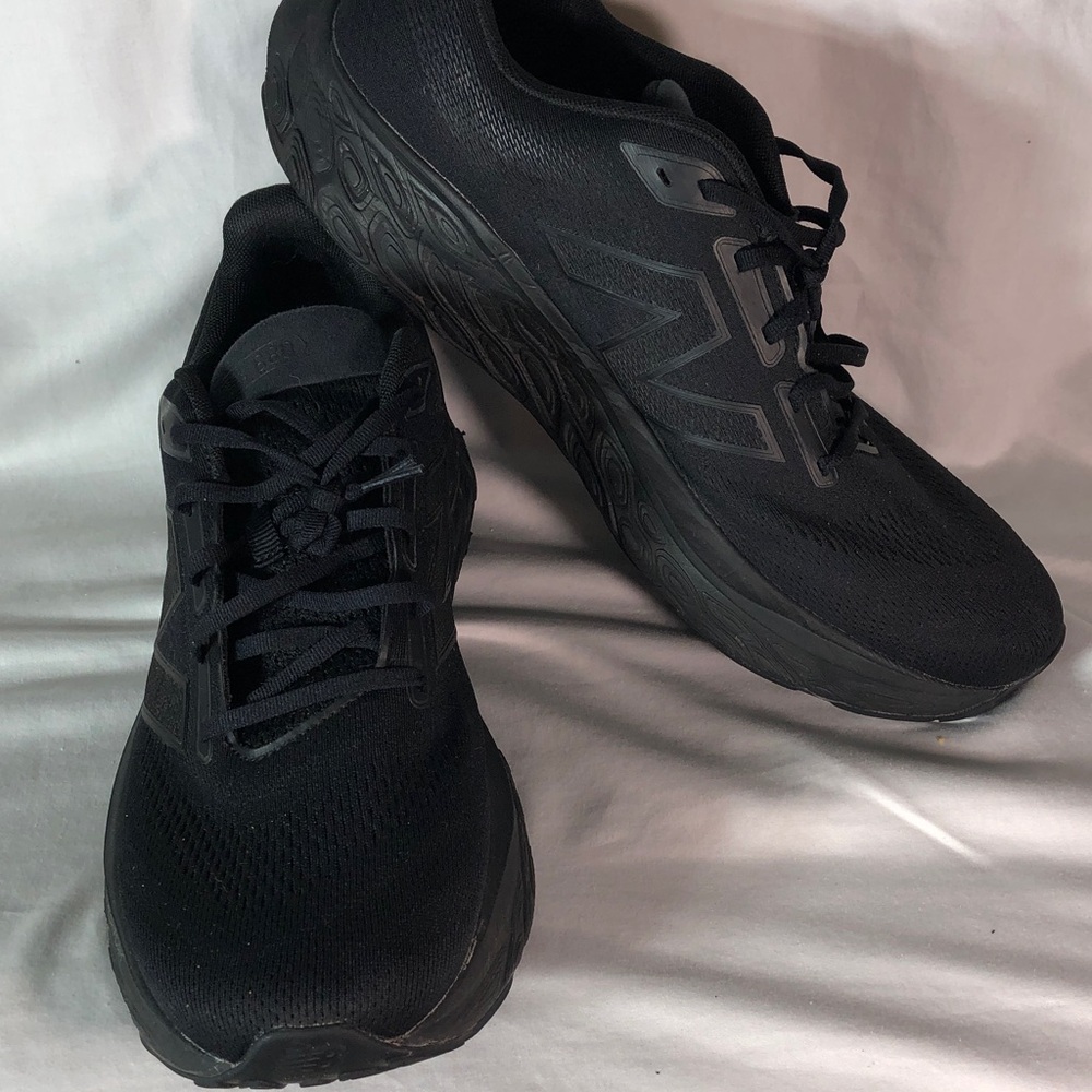 Like New Men’s Black On Black New Balance Athletic Running Shoes - Size 16